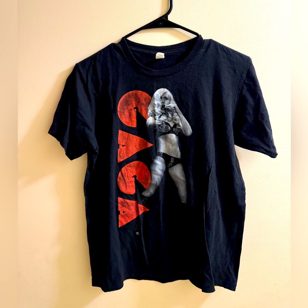 Original RARE Lady Gaga Red logo T-Shirt - Men’s Small 2008/2009